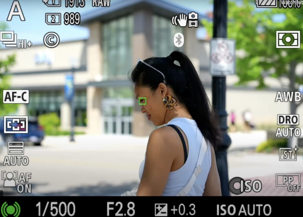 mise au point auto sur les yeux sur Sony